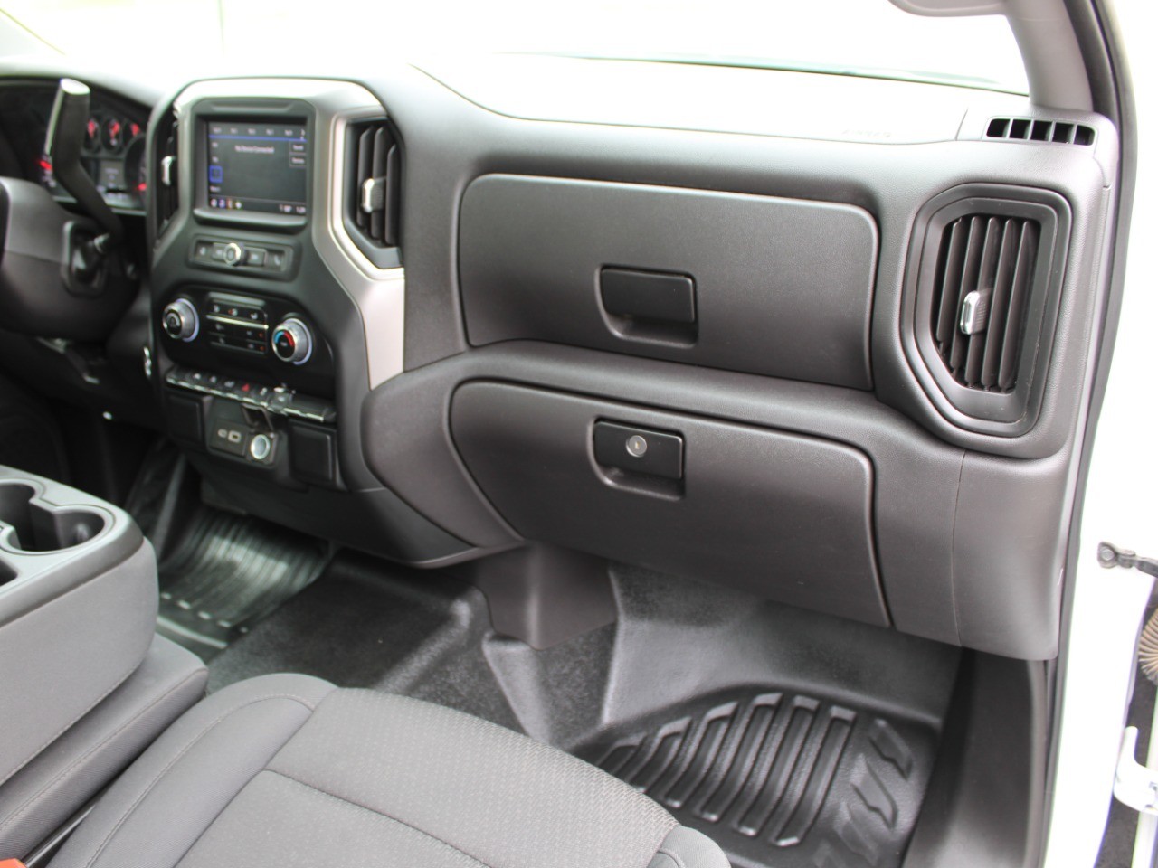 2024 Chevrolet Silverado 1500 2WD Reg Cab 140 Work Truck photo