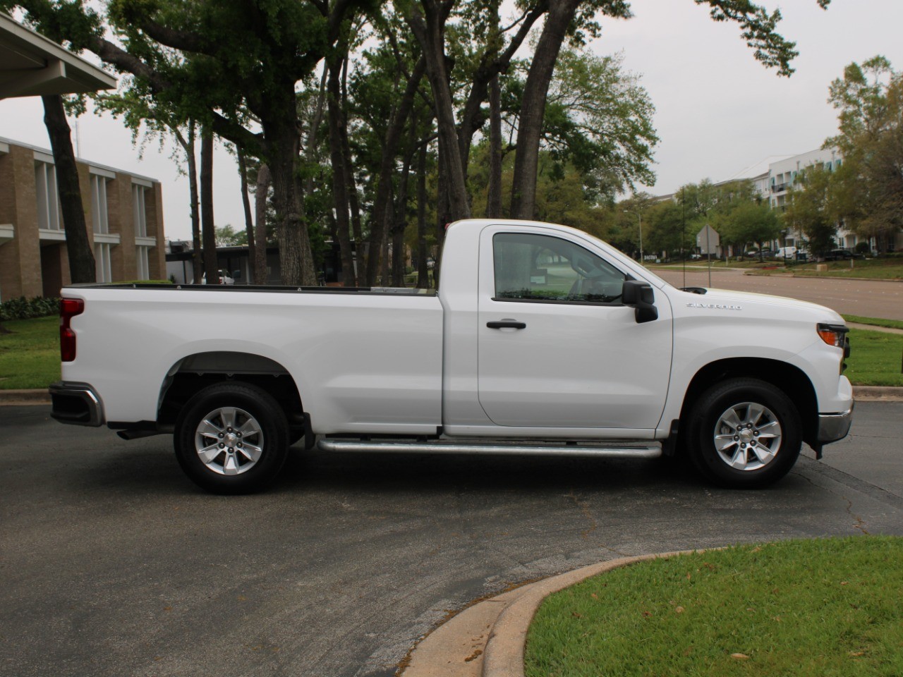 2024 Chevrolet Silverado 1500 2WD Reg Cab 140 Work Truck photo
