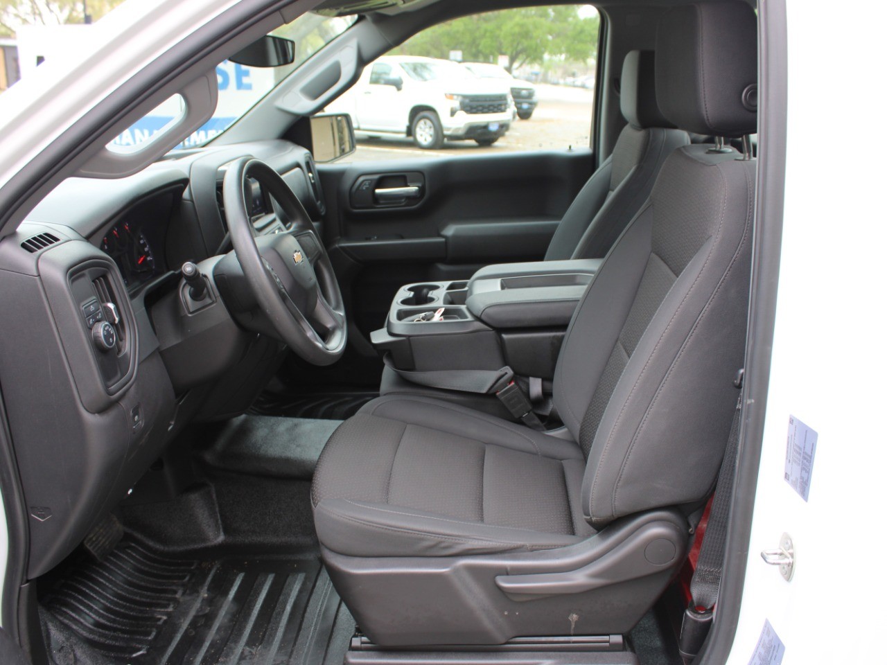 2024 Chevrolet Silverado 1500 2WD Reg Cab 140 Work Truck photo