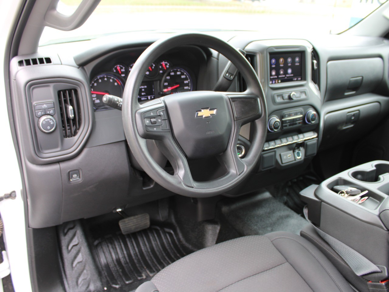 2024 Chevrolet Silverado 1500 2WD Reg Cab 140 Work Truck photo