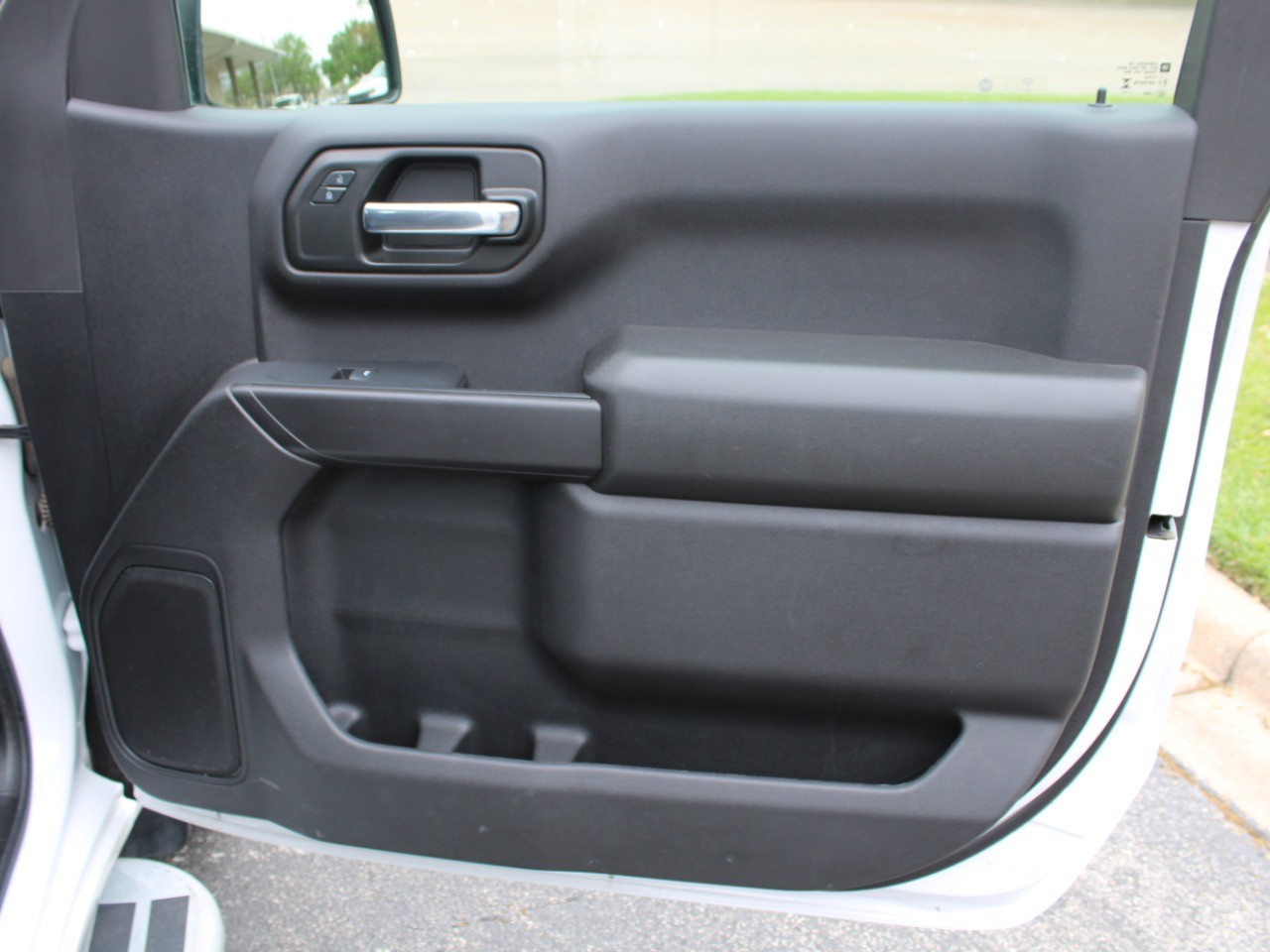 2024 Chevrolet Silverado 1500 2WD Reg Cab 140 Work Truck photo