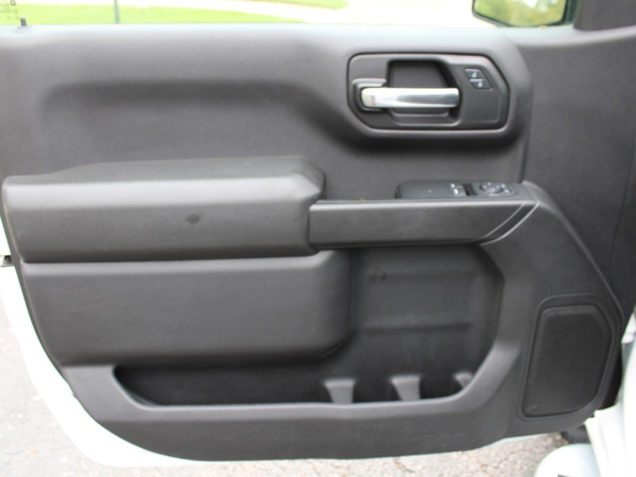 2024 Chevrolet Silverado 1500 2WD Reg Cab 140 Work Truck photo
