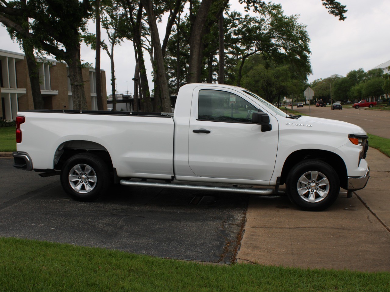 2024 Chevrolet Silverado 1500 2WD Reg Cab 140 Work Truck photo