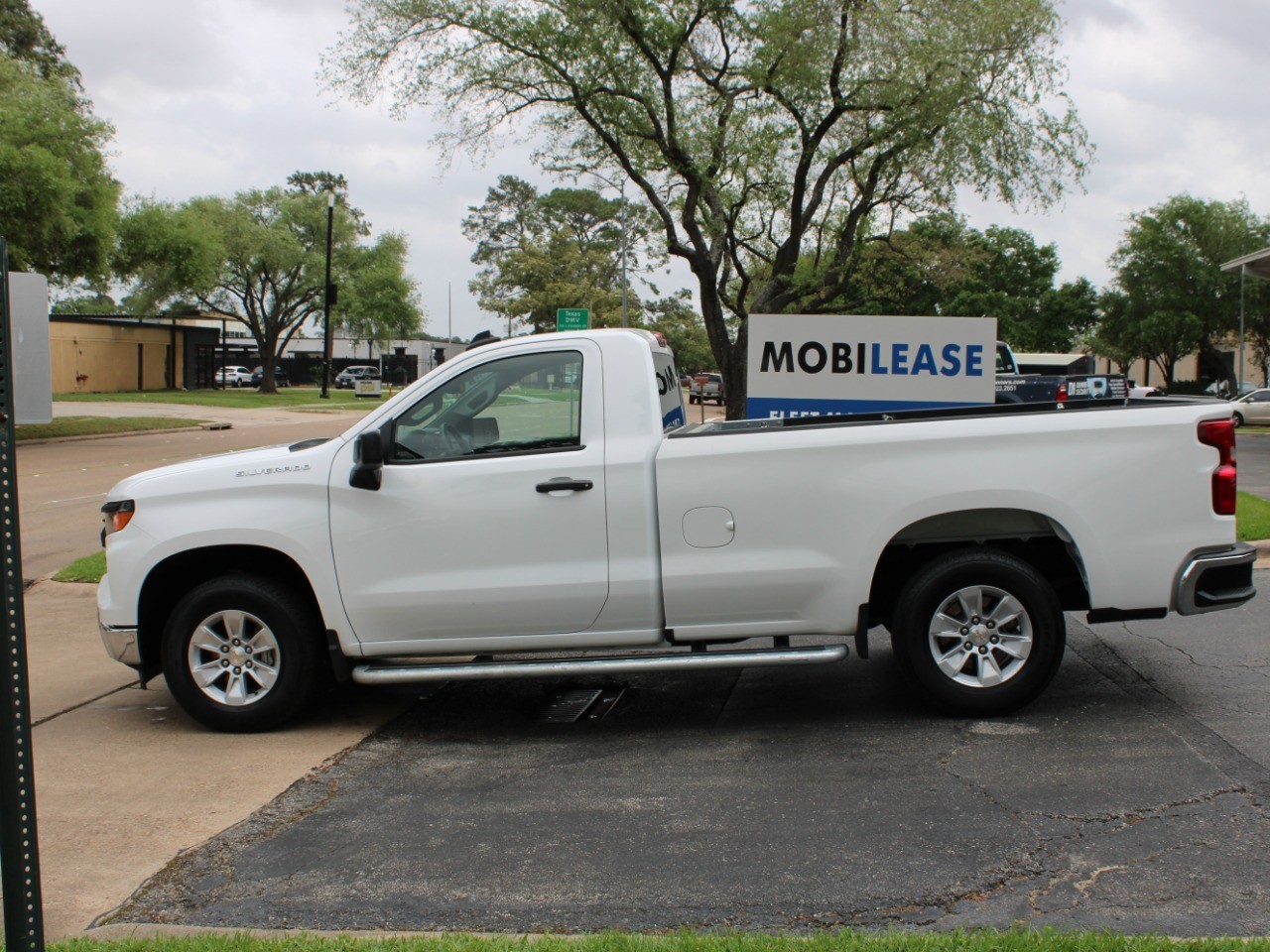 2024 Chevrolet Silverado 1500 2WD Reg Cab 140 Work Truck photo