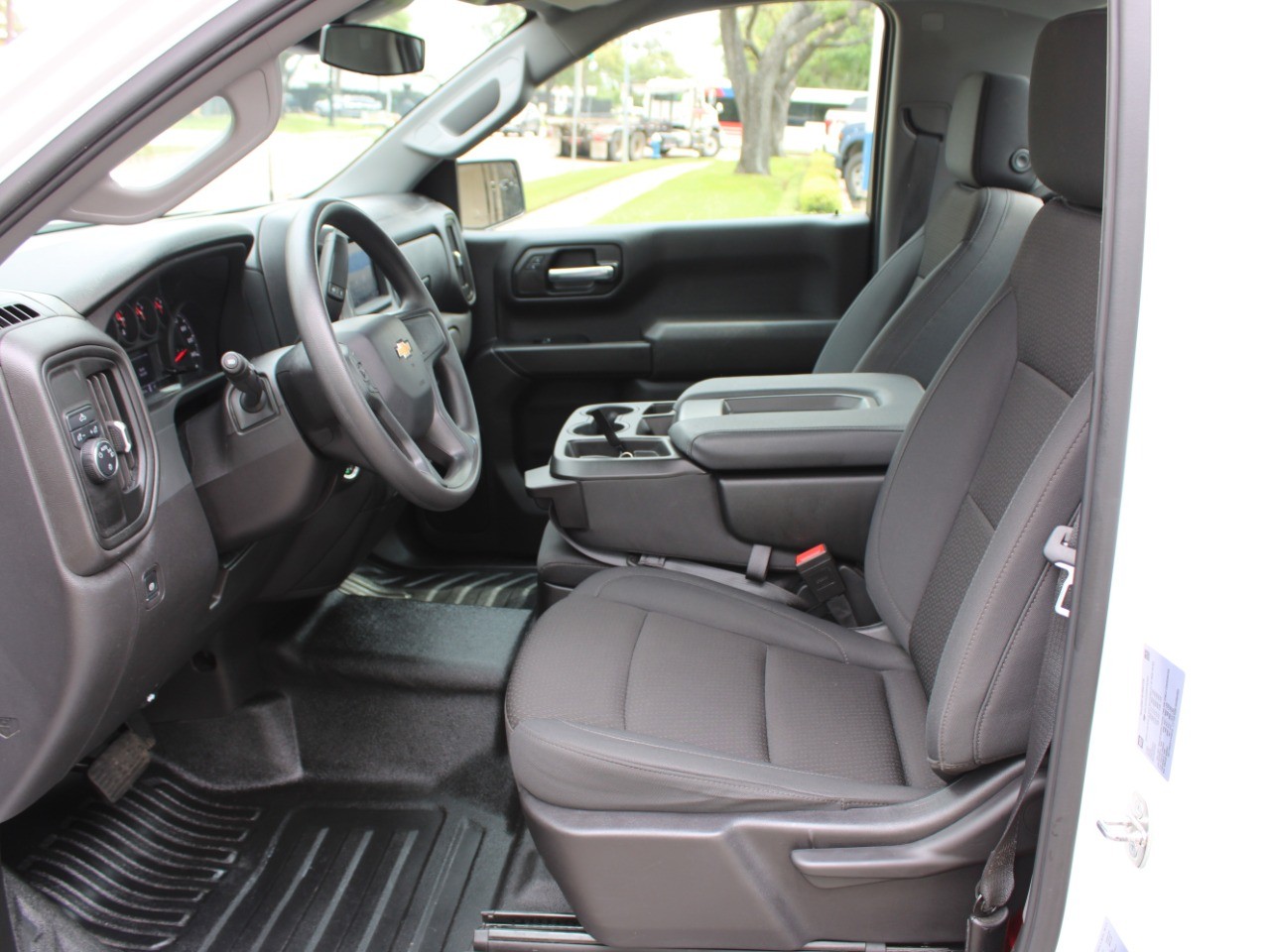 2024 Chevrolet Silverado 1500 2WD Reg Cab 140 Work Truck photo