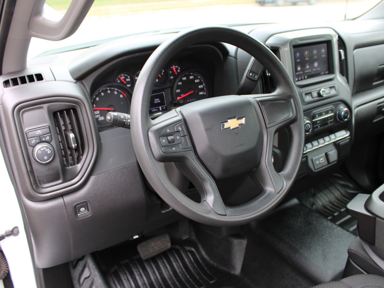 2024 Chevrolet Silverado 1500 2WD Reg Cab 140 Work Truck photo