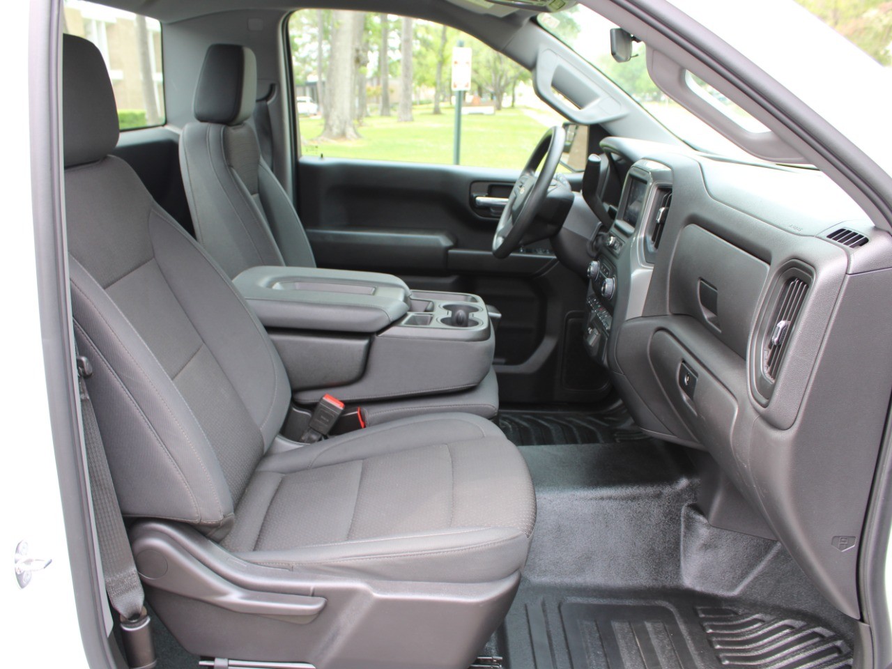 2024 Chevrolet Silverado 1500 2WD Reg Cab 140 Work Truck photo