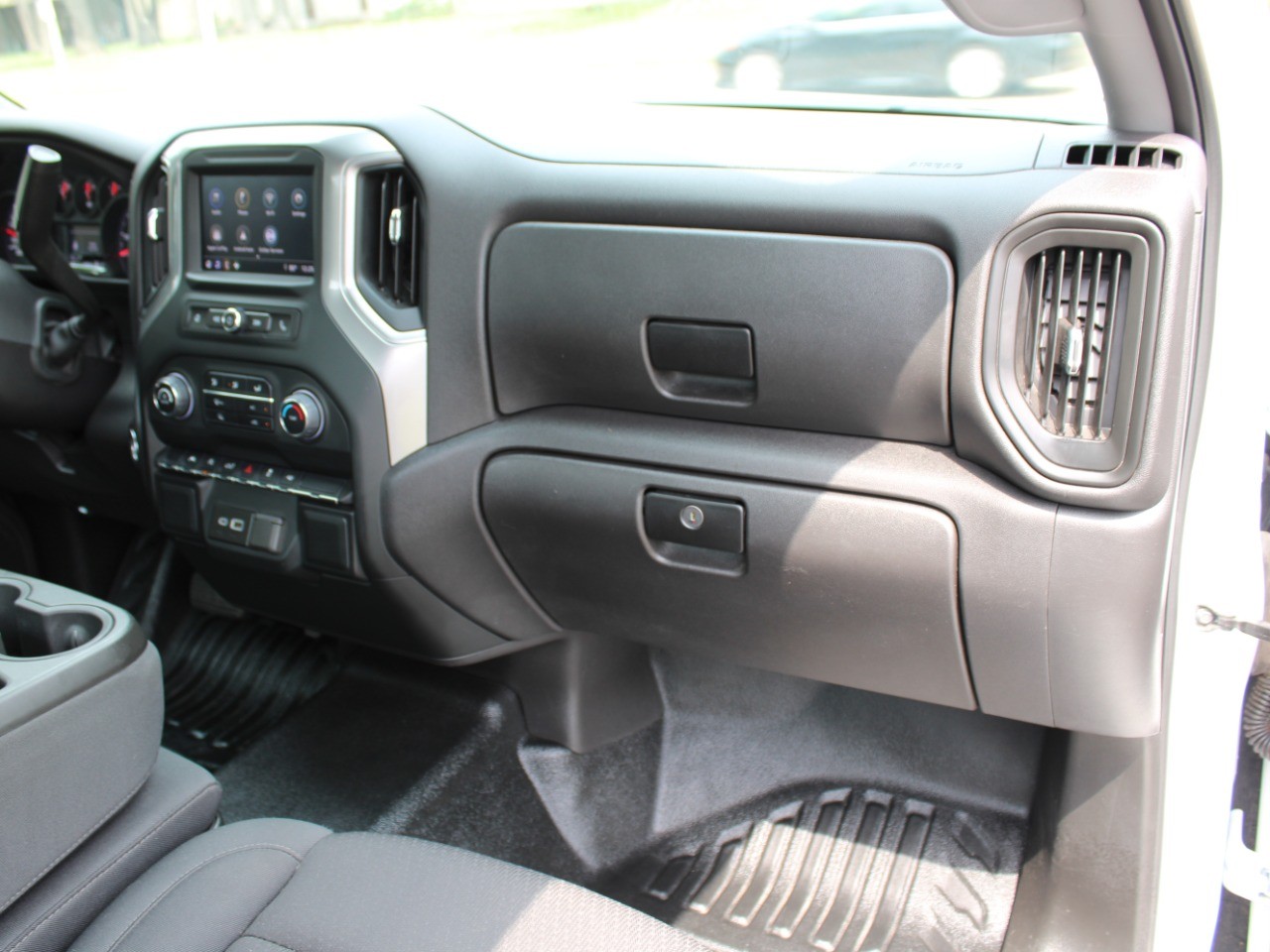 2024 Chevrolet Silverado 1500 2WD Reg Cab 140 Work Truck photo