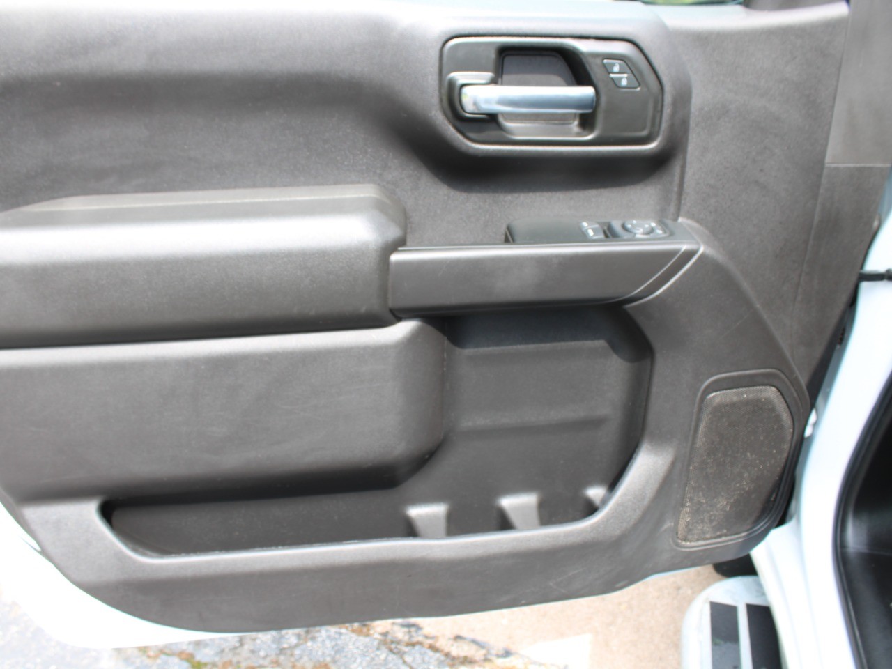 2024 Chevrolet Silverado 1500 2WD Reg Cab 140 Work Truck photo