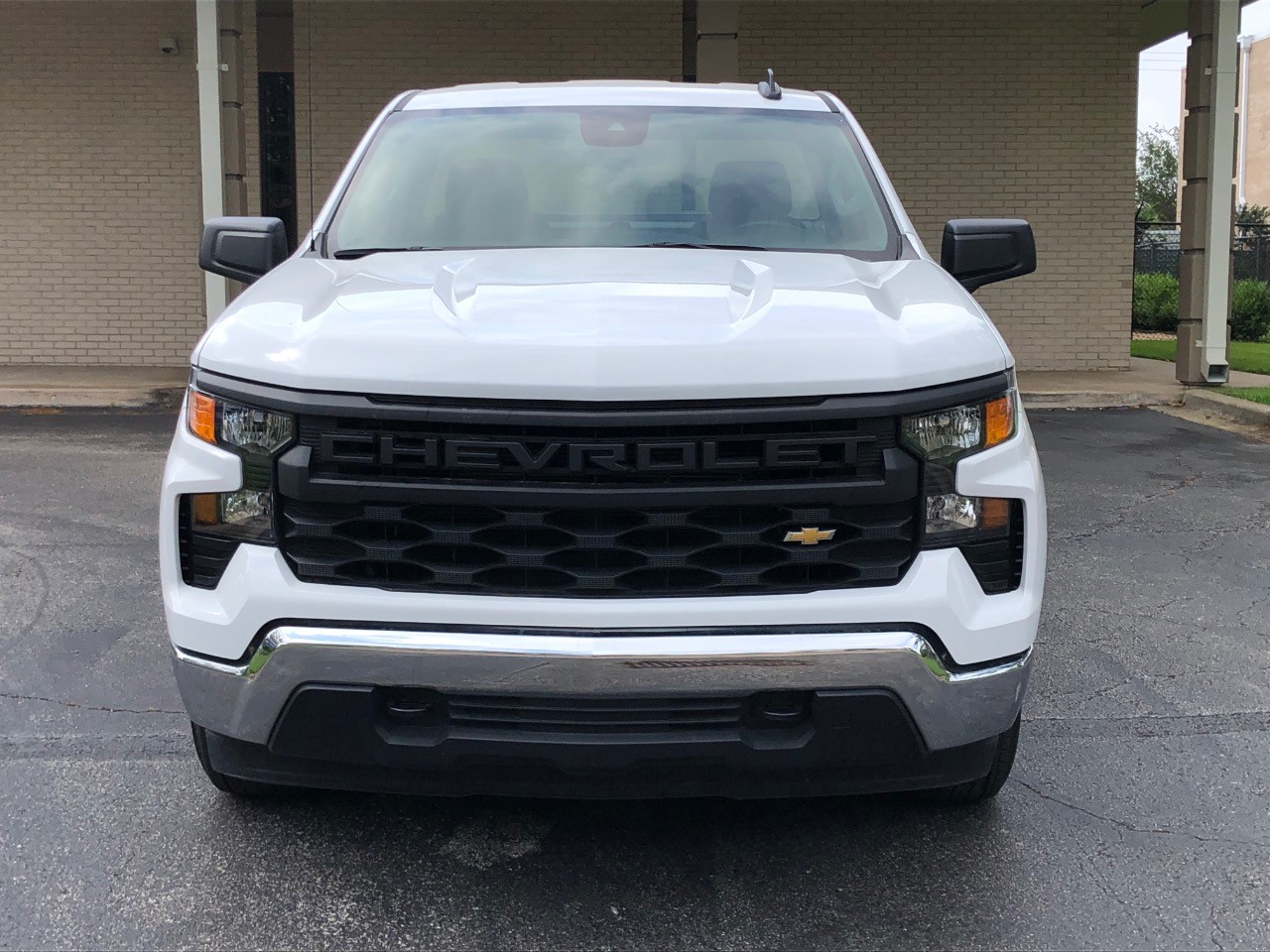 2024 Chevrolet Silverado 1500 2WD Reg Cab 140 Work Truck photo