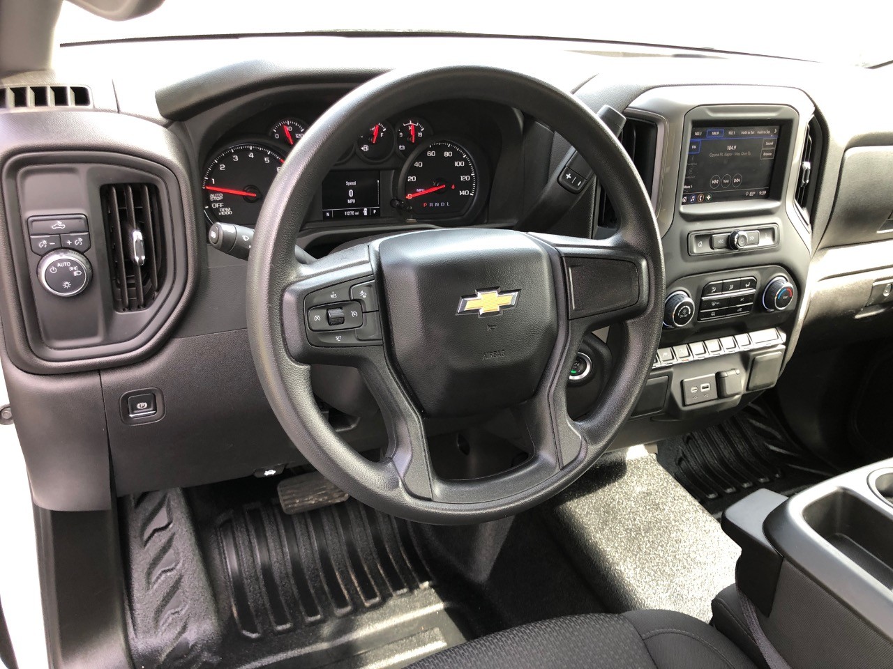 2024 Chevrolet Silverado 1500 2WD Reg Cab 140 Work Truck photo