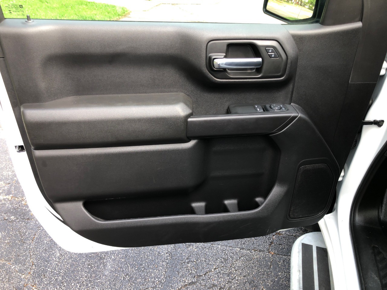 2024 Chevrolet Silverado 1500 2WD Reg Cab 140 Work Truck photo