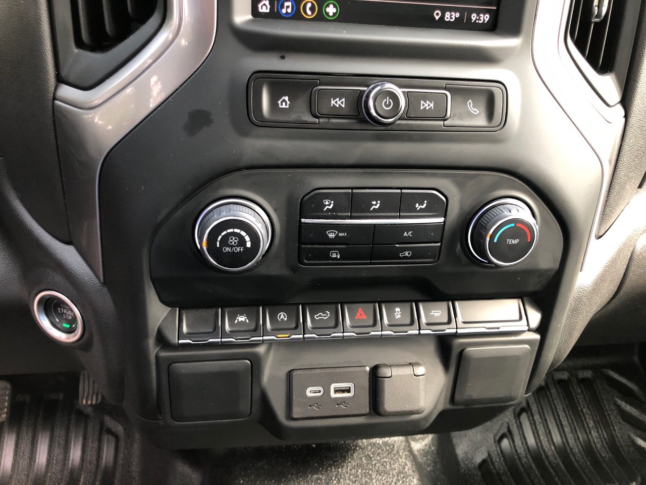 2024 Chevrolet Silverado 1500 2WD Reg Cab 140 Work Truck photo