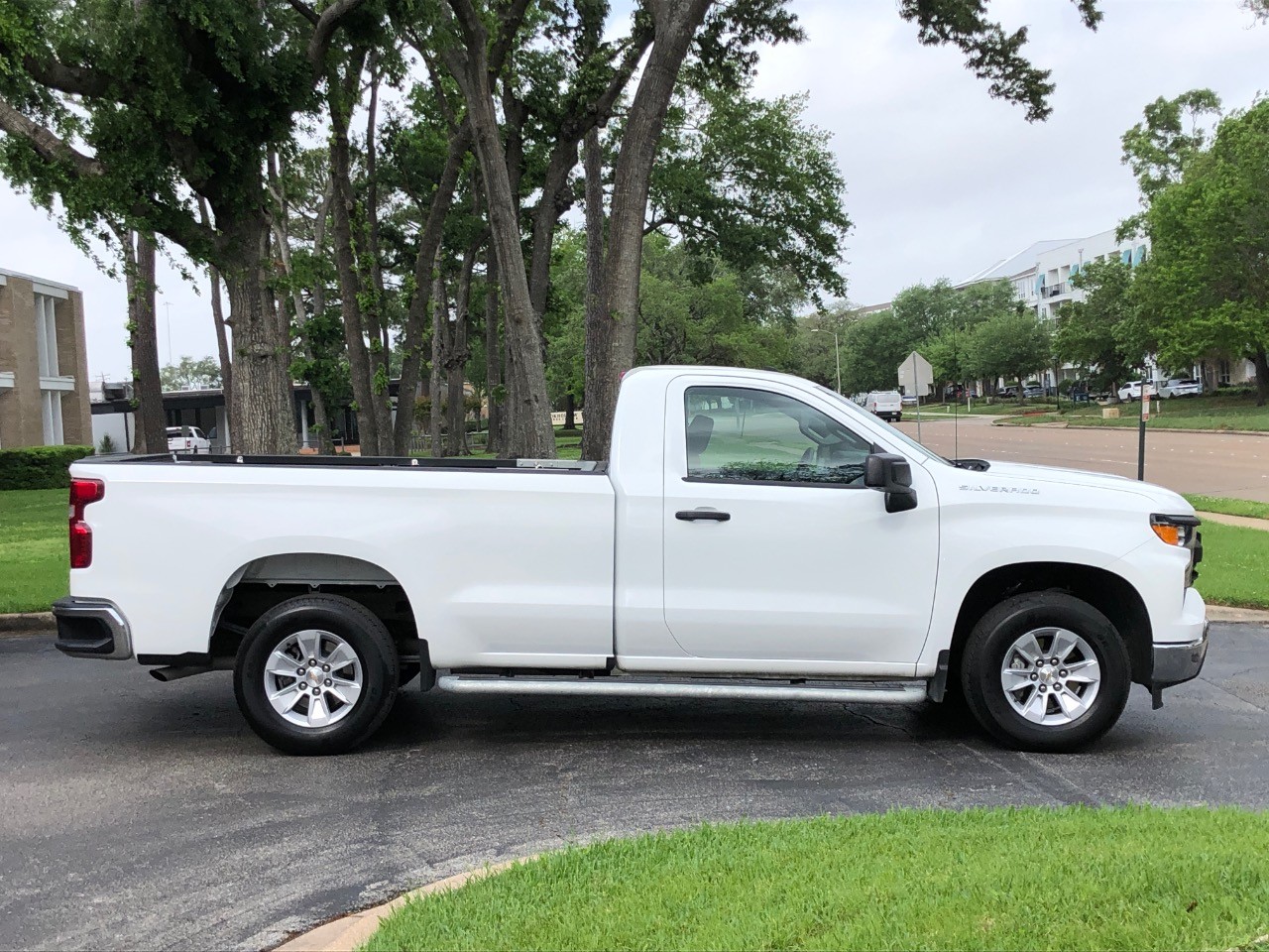 2024 Chevrolet Silverado 1500 2WD Reg Cab 140 Work Truck photo