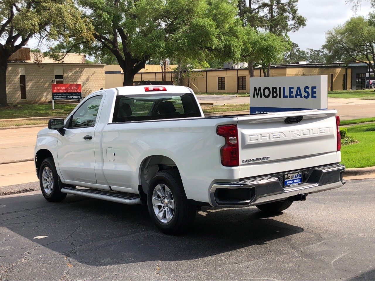 2024 Chevrolet Silverado 1500 2WD Reg Cab 140 Work Truck photo