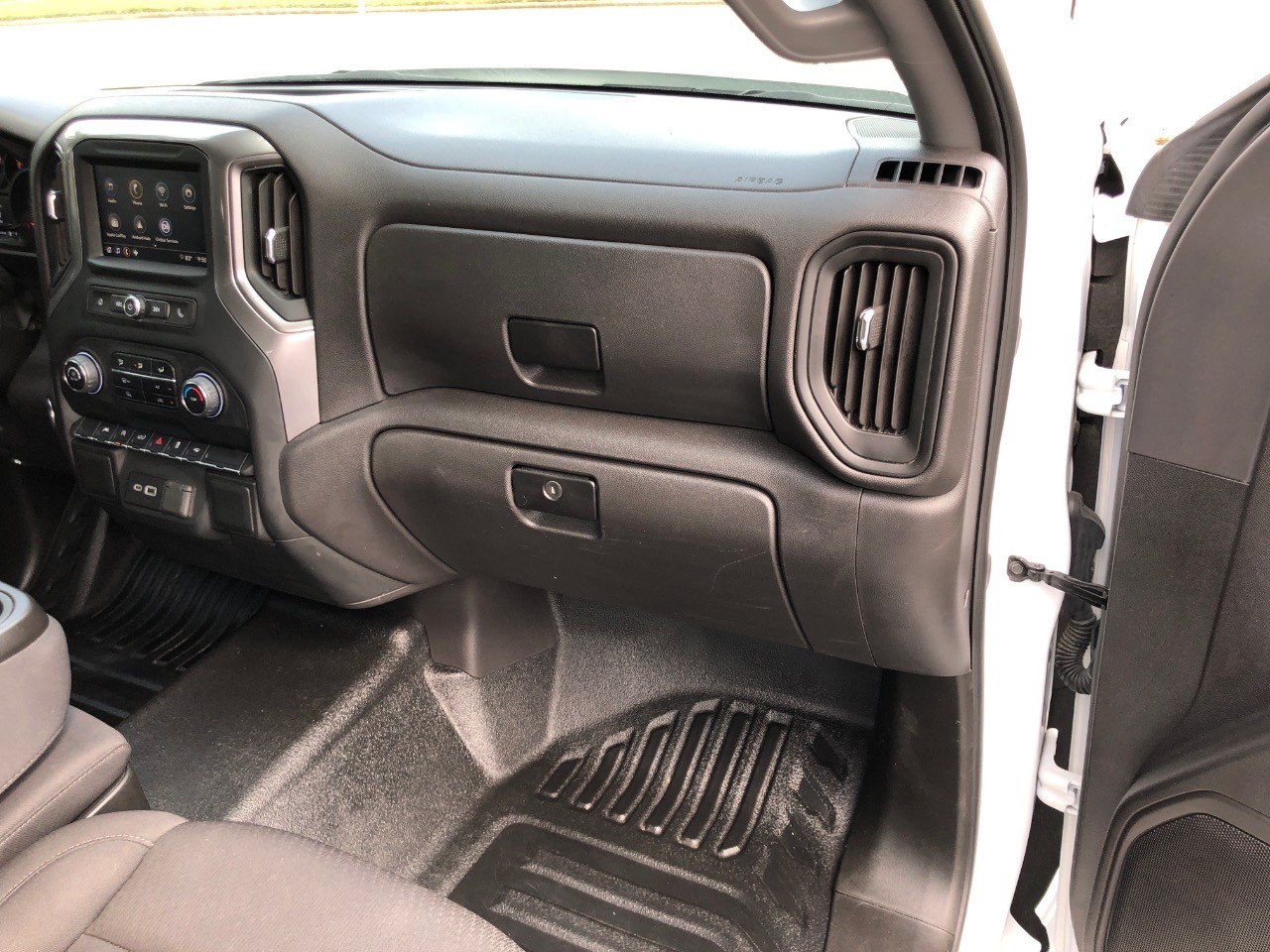 2024 Chevrolet Silverado 1500 2WD Reg Cab 140 Work Truck photo