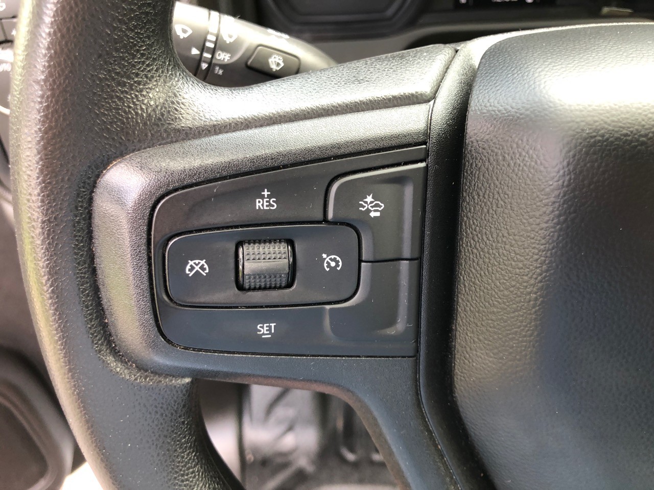 2024 Chevrolet Silverado 1500 2WD Reg Cab 140 Work Truck photo