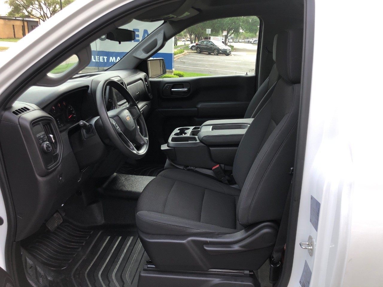 2024 Chevrolet Silverado 1500 2WD Reg Cab 140 Work Truck photo
