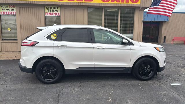 2019 Ford Edge SEL Sport Utility 4D photo
