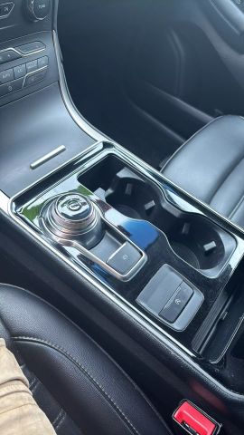2019 Ford Edge SEL Sport Utility 4D photo