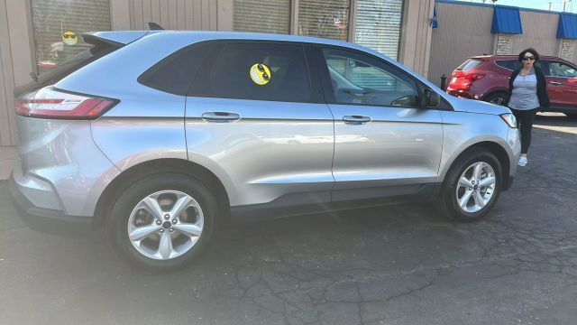 2022 Ford Edge SE Sport Utility 4D photo