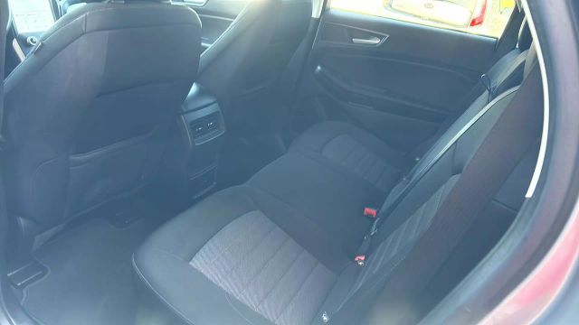 2022 Ford Edge SE Sport Utility 4D photo