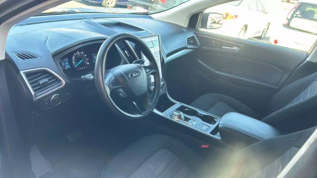 2022 Ford Edge SE Sport Utility 4D photo
