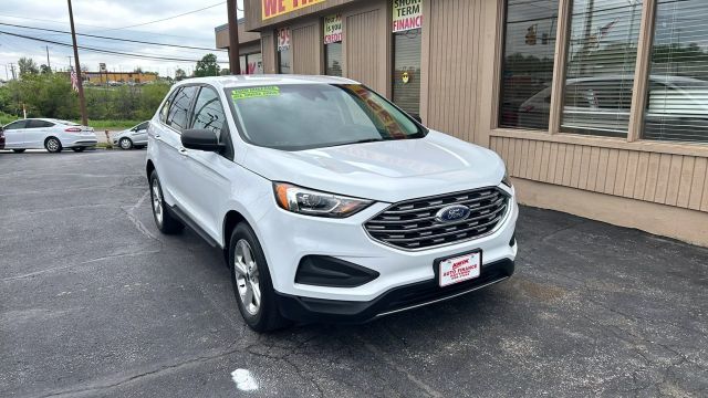 2019 Ford Edge SE Sport Utility 4D photo