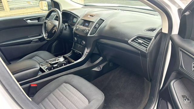 2019 Ford Edge SE Sport Utility 4D photo