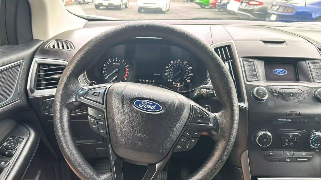 2019 Ford Edge SE Sport Utility 4D photo