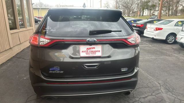 2016 Ford Edge SEL Sport Utility 4D photo