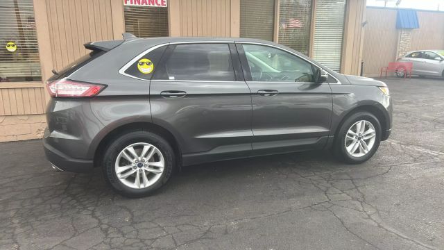 2016 Ford Edge SEL Sport Utility 4D photo
