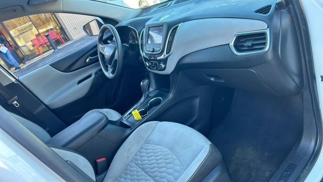 2020 Chevrolet Equinox LT Sport Utility 4D photo