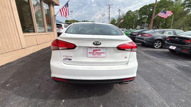 2017 Kia Forte S Sedan 4D photo