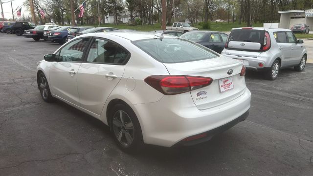 2018 Kia Forte LX Sedan 4D photo