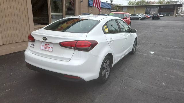 2018 Kia Forte LX Sedan 4D photo