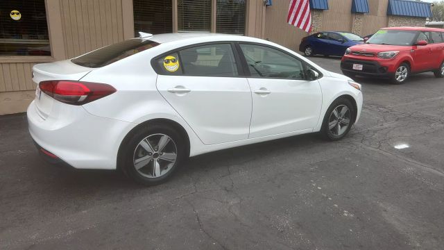 2018 Kia Forte LX Sedan 4D photo