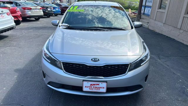 2017 Kia Forte LX Sedan 4D photo