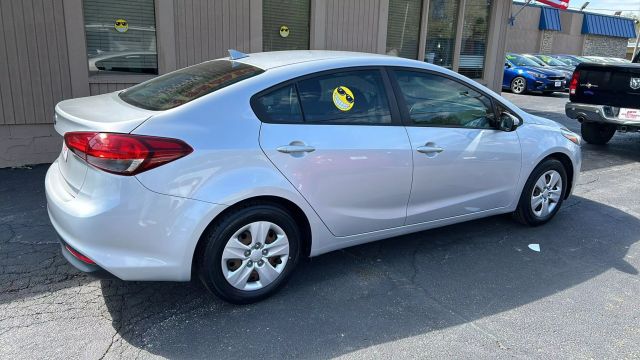 2017 Kia Forte LX Sedan 4D photo