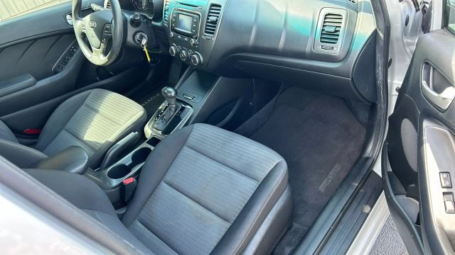 2017 Kia Forte LX Sedan 4D photo