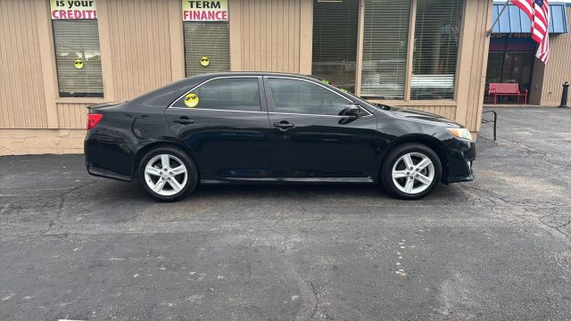 2013 Toyota Camry L photo