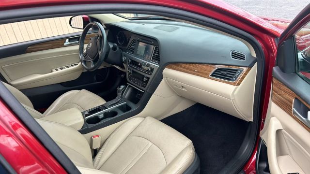 2015 Hyundai Sonata Sport Sedan 4D photo