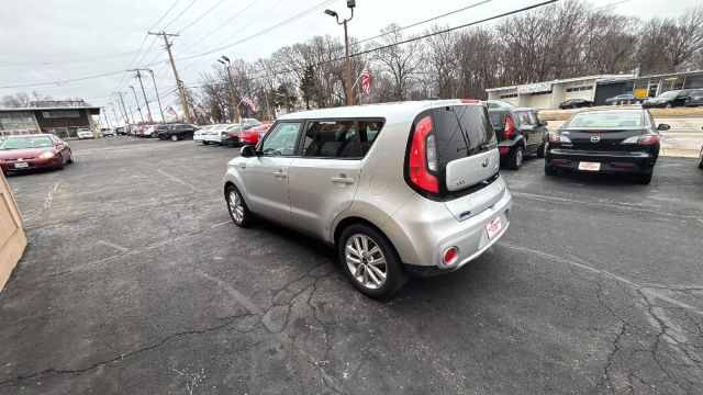 2019 Kia Soul + Wagon 4D photo