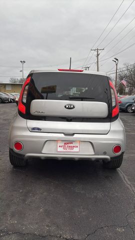 2019 Kia Soul + Wagon 4D photo