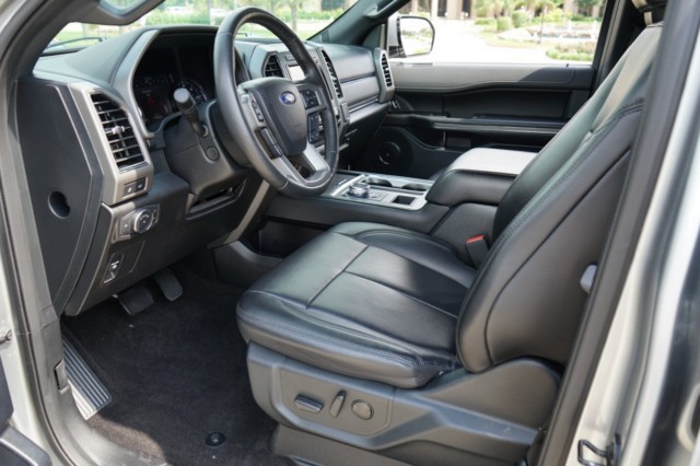 2021 Ford Expedition Max XLT 4x2 photo
