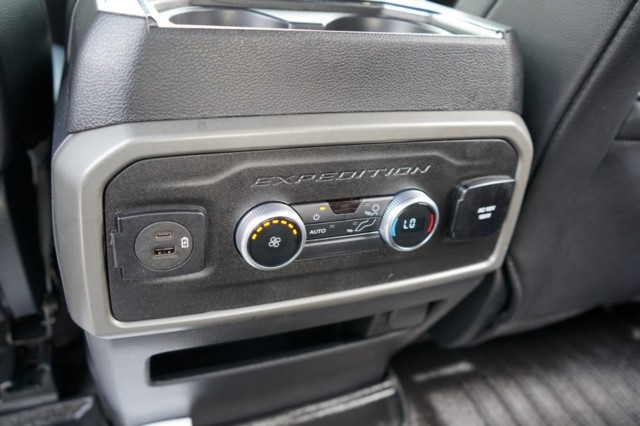2021 Ford Expedition Max XLT 4x2 photo