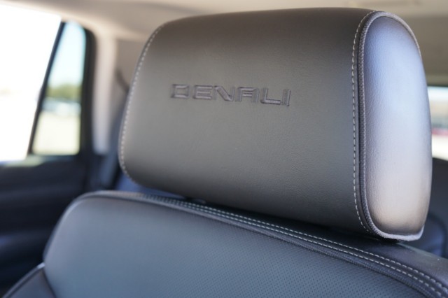 2018 GMC Yukon 4WD 4dr Denali photo