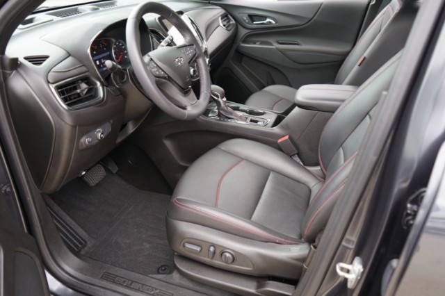 2022 Chevrolet Equinox FWD 4dr RS photo
