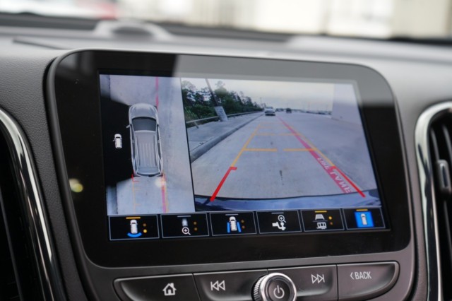 2022 Chevrolet Equinox FWD 4dr RS photo