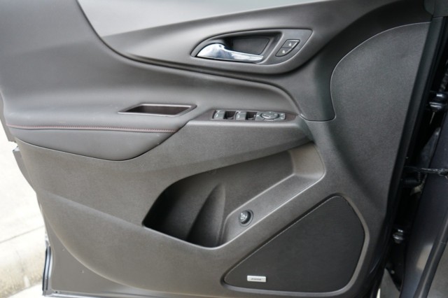 2022 Chevrolet Equinox FWD 4dr RS photo